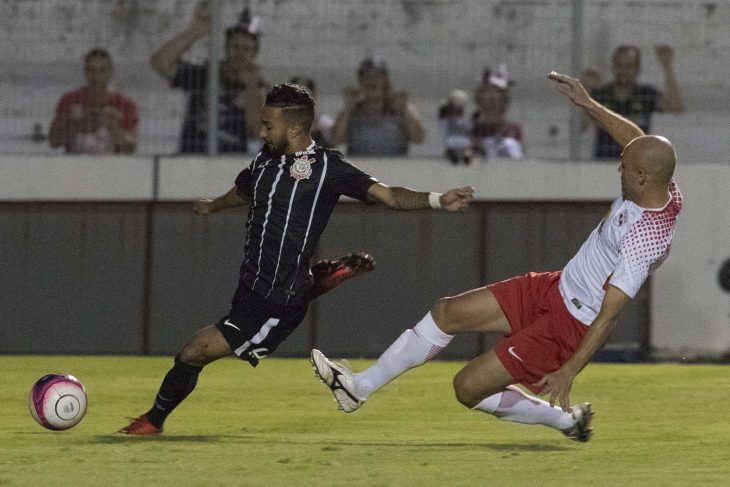Corinthians empatou e chegou a terceira partida sem vitória